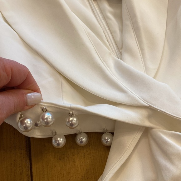 Lavish Alice cut-out detail blazer dress with pearl trim lined New size 0 - Picture 16 of 16